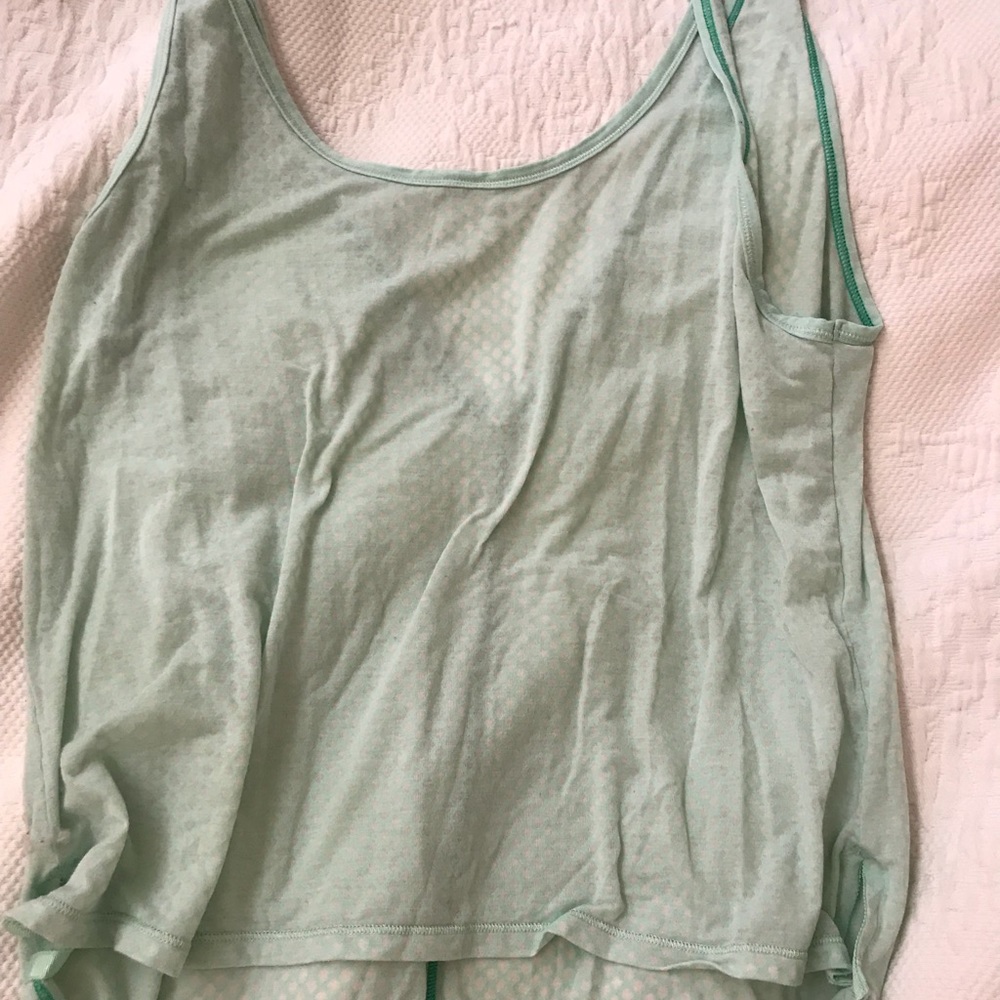 Lululemon size S (4/6) green tank - Picture 2 of 4